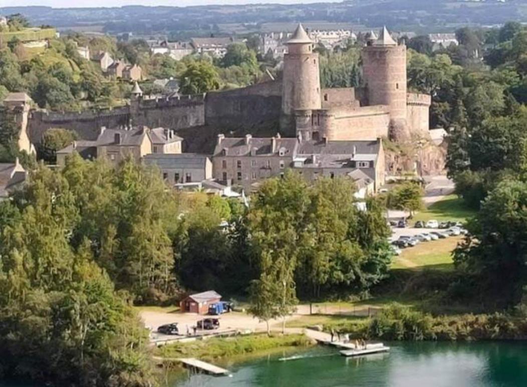 Ferienwohnung Le Petit Nid Du Mont Saint Michel Pontorson Exterior foto